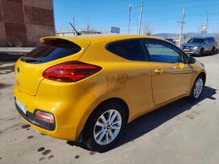 2016 Kia Ceed II Рестайлинг, жёлтый, 1500000 рублей, вид 5