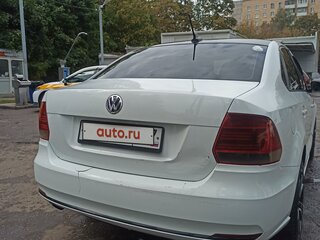 2017 Volkswagen Polo V Рестайлинг, белый, 586000 рублей, вид 5