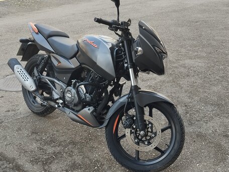 2021 Bajaj Pulsar 180, чёрный, 155000 рублей, вид 3