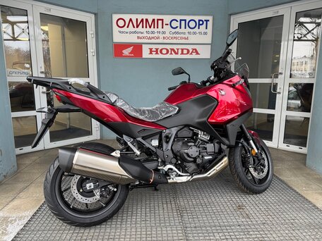 2023 Honda NT1100, красный, 1999900 рублей, вид 1