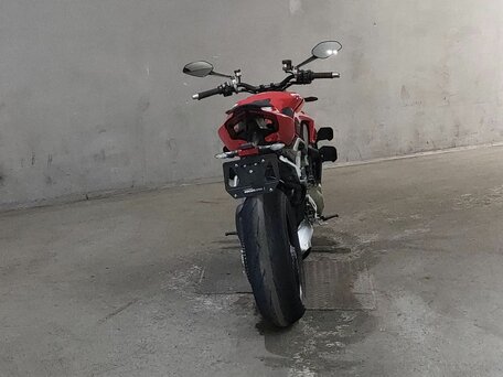2020 Ducati Streetfighter V4, красный, 1550000 рублей, вид 4