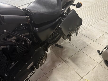 2015 Harley-Davidson Sportster 883, чёрный, 750000 рублей, вид 2