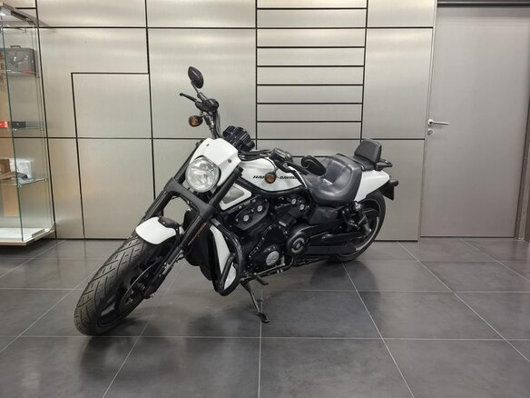 2016 Harley-Davidson V-Rod, белый, 1680000 рублей - вид 2