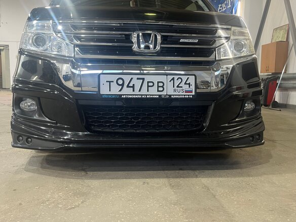 2014 Honda Stepwgn IV Рестайлинг, чёрный, 1650000 рублей - вид 3