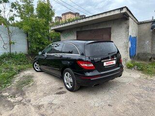 2012 Mercedes-Benz R-Класс 350 Long I Рестайлинг 2, чёрный, 1600000 рублей, вид 5