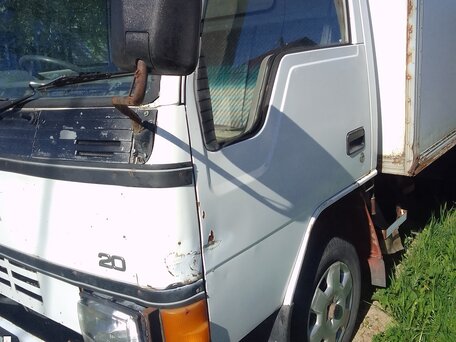 1991 Fuso (Mitsubishi) Canter, белый, 500000 рублей, вид 4