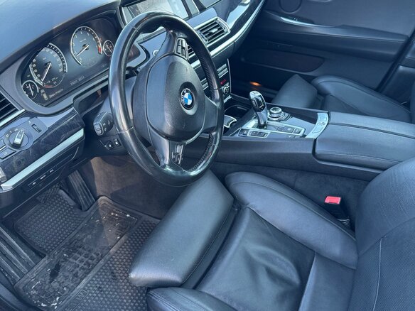 2010 BMW 5 серии Gran Turismo 535i VI (F10/F11/F07), чёрный, 1950000 рублей - вид 6