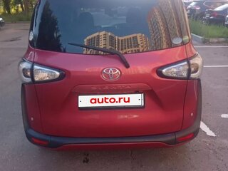 2018 Toyota Sienta II Рестайлинг, красный, 1520000 рублей, вид 3