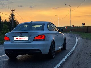 2011 BMW 1 серии 135i I (E82/E88) Рестайлинг 2, белый, 2650000 рублей, вид 2
