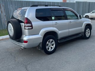 2005 Toyota Land Cruiser Prado 5-speed 120 Series, серебристый, 2250000 рублей, вид 4
