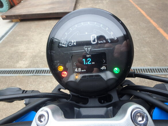 2026 Triumph Trident 660, чёрный, 1050000 рублей - вид 15