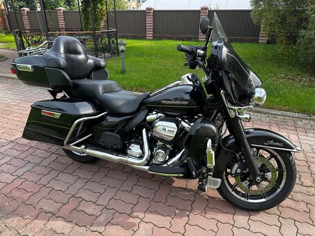 2016 Harley-Davidson Electra Glide, чёрный, 1650000 рублей, вид 2