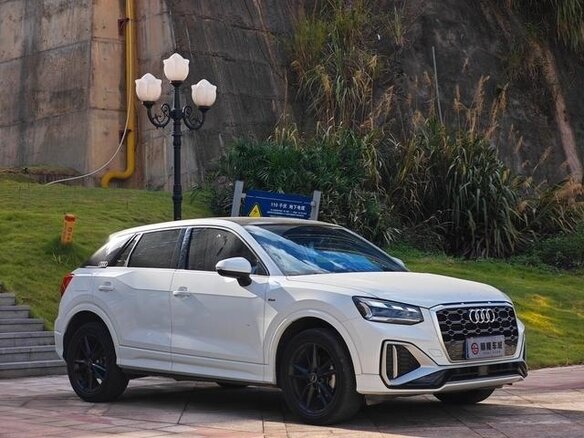 2022 Audi Q2 L 35 TFSI I Рестайлинг, белый, 2090000 рублей - вид 2