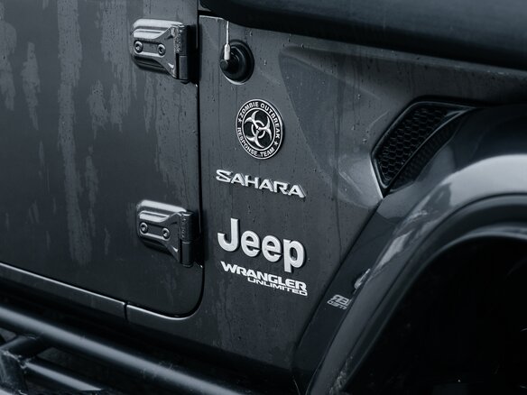 2018 Jeep Wrangler IV (JL), серый, 4990000 рублей - вид 11