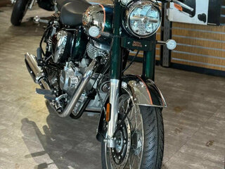 2025 Royal Enfield Classic 350, зелёный, 526000 рублей, вид 4