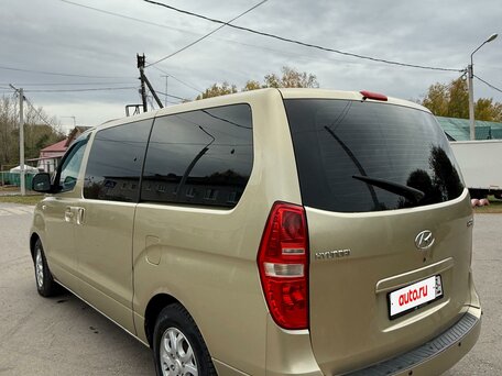 2010 Hyundai H-1 5-speed II, бежевый, 1100000 рублей, вид 5