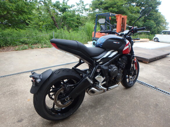 2026 Triumph Trident 660, красный, 1050000 рублей - вид 4