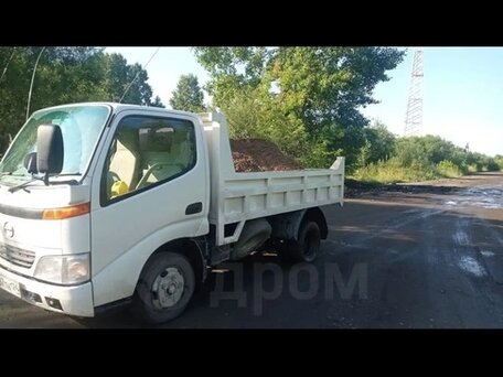 2001 Toyota Dyna, белый, 1850000 рублей, вид 3
