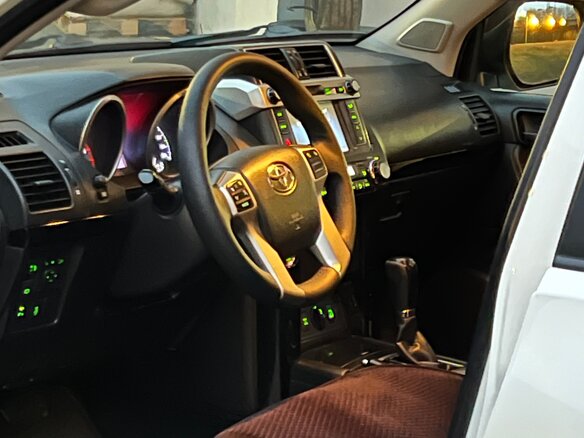 2015 Toyota Land Cruiser Prado 150 Series Рестайлинг 1, белый, 4299000 рублей - вид 7
