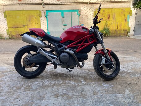 2008 Ducati Monster 696, красный, 400000 рублей, вид 4