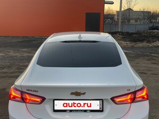 2018 Chevrolet Malibu IX, белый, 1615000 рублей, вид 4