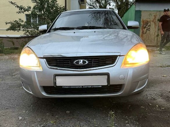 2009 Lada (ВАЗ) Priora I, серебристый, 375000 рублей - вид 3