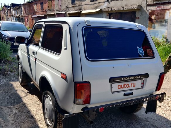 2011 Lada (ВАЗ) 2121 (4x4) I Рестайлинг, белый, 2000000 рублей - вид 3