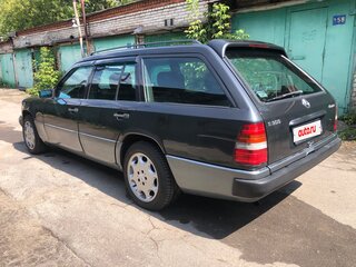 1994 Mercedes-Benz E-Класс 300 I (W124), серый, 1200000 рублей, вид 5