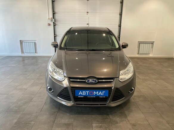 2013 Ford Focus III, коричневый - вид 1