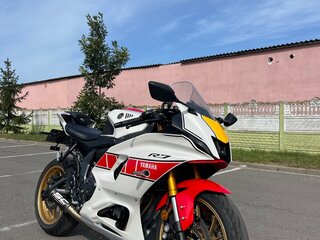 2022 Yamaha YZF-R7, золотистый, 1800000 рублей, вид 3