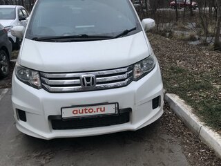 2013 Honda Freed Spike I Рестайлинг, белый, 1050000 рублей, вид 5
