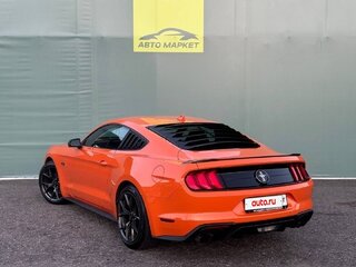2020 Ford Mustang VI Рестайлинг, оранжевый, 4400000 рублей, вид 5