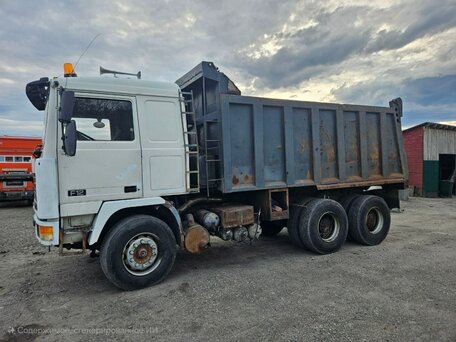 1985 Volvo F-Series, белый, 1000000 рублей, вид 4