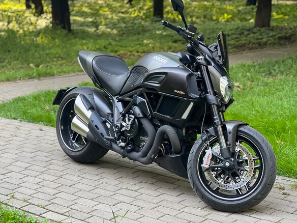 2015 Ducati Diavel Carbon, чёрный