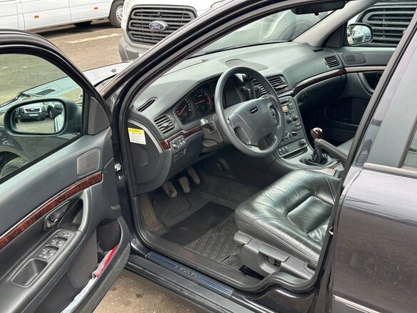 2001 Volvo S80 I, чёрный, 1200000 рублей - вид 8