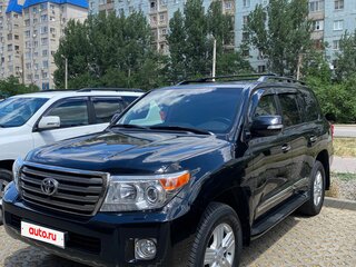 2014 Toyota Land Cruiser 200 Series Рестайлинг 1, чёрный, 5000000 рублей, вид 1