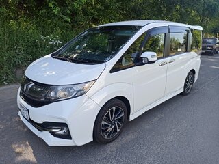 2015 Honda Stepwgn V, белый, 2150000 рублей, вид 1