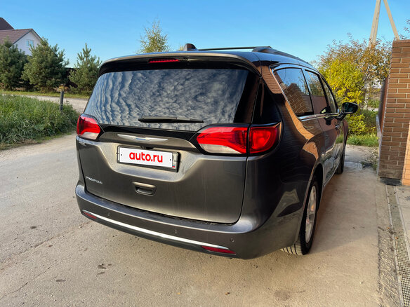 2017 Chrysler Pacifica RU, серый - вид 19