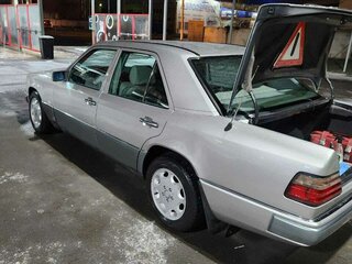 1992 Mercedes-Benz E-Класс 320 I (W124), серый, 1300000 рублей, вид 4