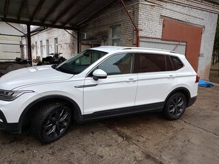 2022 Volkswagen Tiguan Allspace II Рестайлинг, белый, 2300000 рублей, вид 3