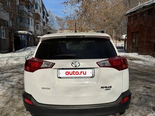 2014 Toyota RAV4 IV (XA40), белый, 2410000 рублей, вид 3