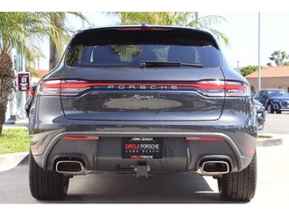 2022 Porsche Macan I Рестайлинг 2, серый, 7603851 рублей, вид 4