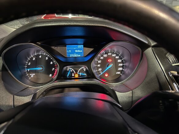 2011 Ford Focus III, чёрный, 750000 рублей - вид 9