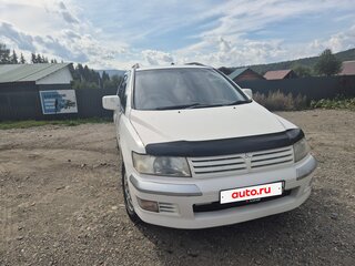 1998 Mitsubishi Chariot Grandis III, белый, 170000 рублей, вид 3