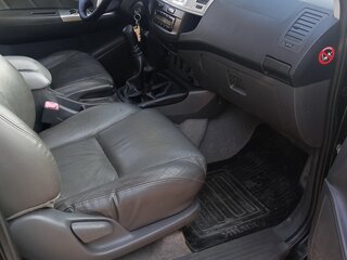 2012 Toyota Hilux VII Рестайлинг, чёрный, 1250000 рублей, вид 3