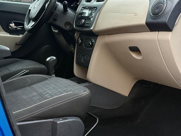 2015 Renault Logan II, синий, 950000 рублей - вид 6