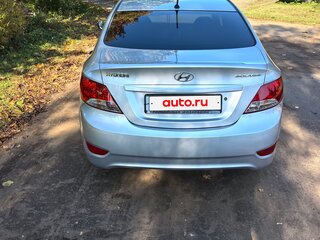 2013 Hyundai Solaris I, серебристый, 600000 рублей, вид 4