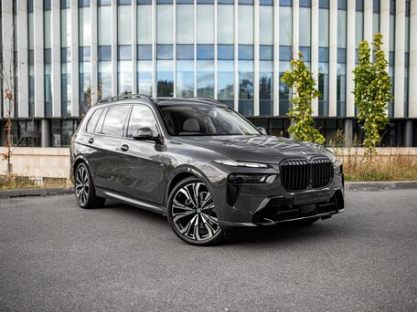 2026 BMW X7 40d I (G07) Рестайлинг, серый, 18190000 рублей, вид 3
