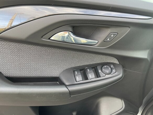 2021 Chevrolet TrailBlazer III, серебристый, 1814504 рублей - вид 16