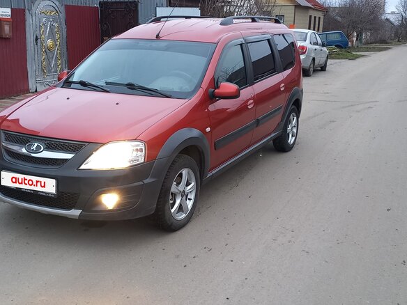 2019 Lada (ВАЗ) Largus Cross I, красный, 999999 рублей